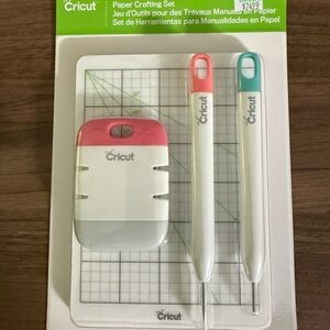 Cricut Paper Crafting Set